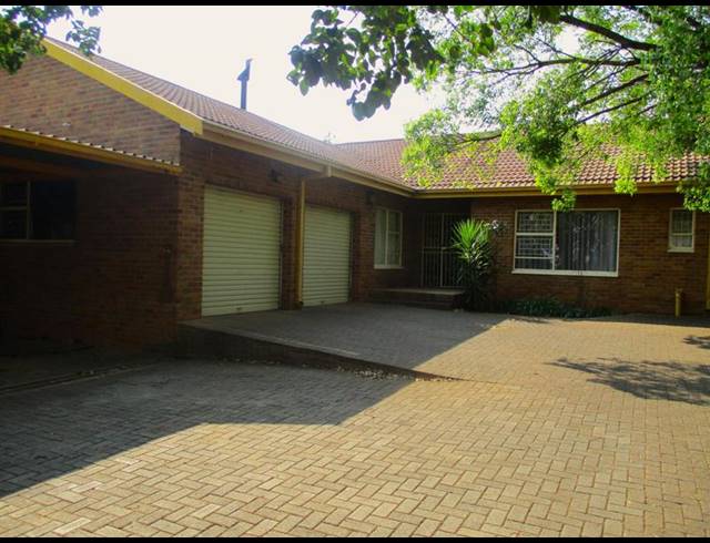 4 BEDROOM HOUSE FOR SALE IN UNIVERSITAS RIDGE